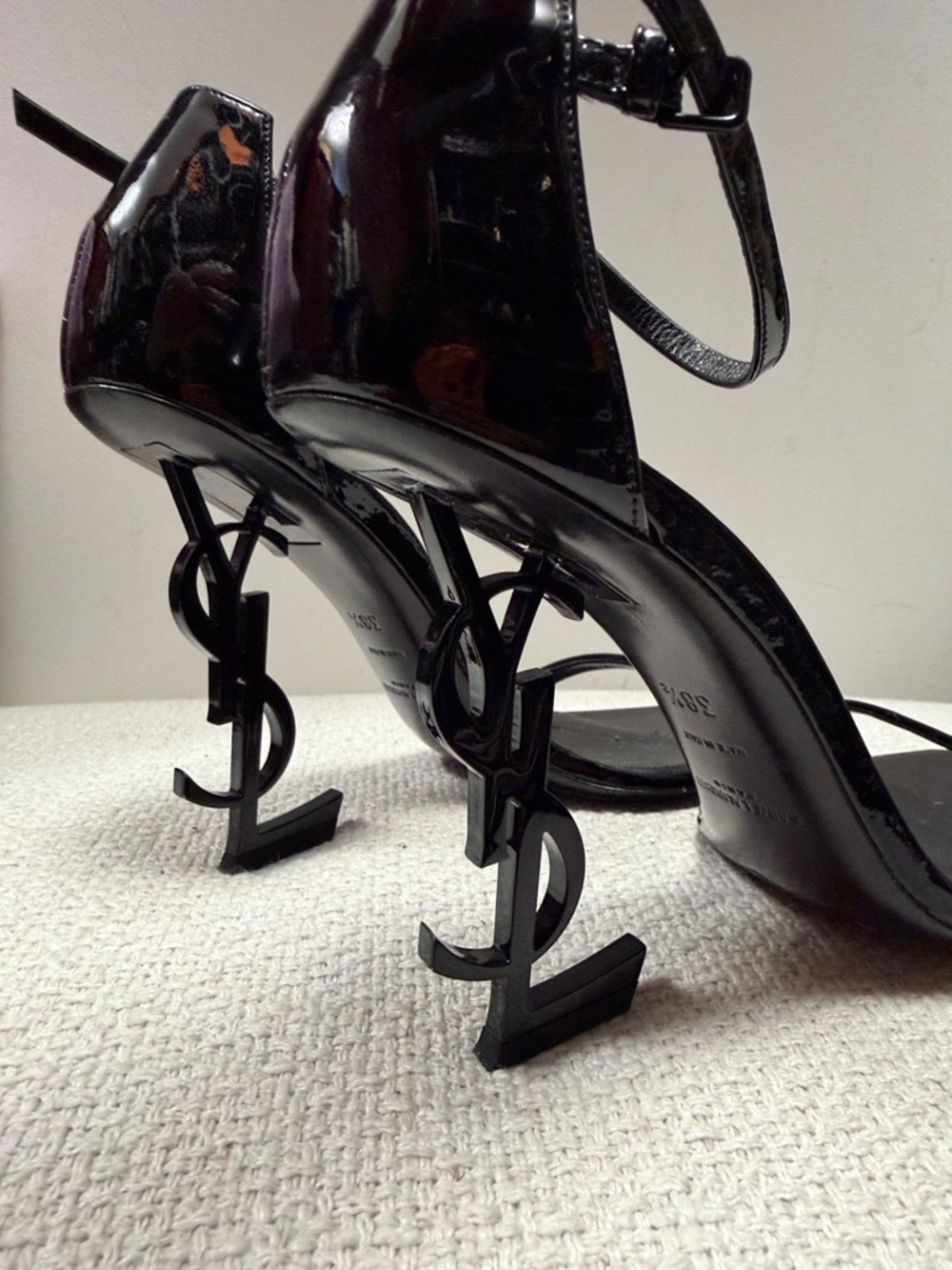 Saint Laurent Black Patent Opyum Logo Heel Sandals - Picture 3 of 4